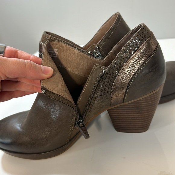 Dansko Marcia Brown Leather Ankle Booties Size 40(9.5-10) - Picture 12 of 15